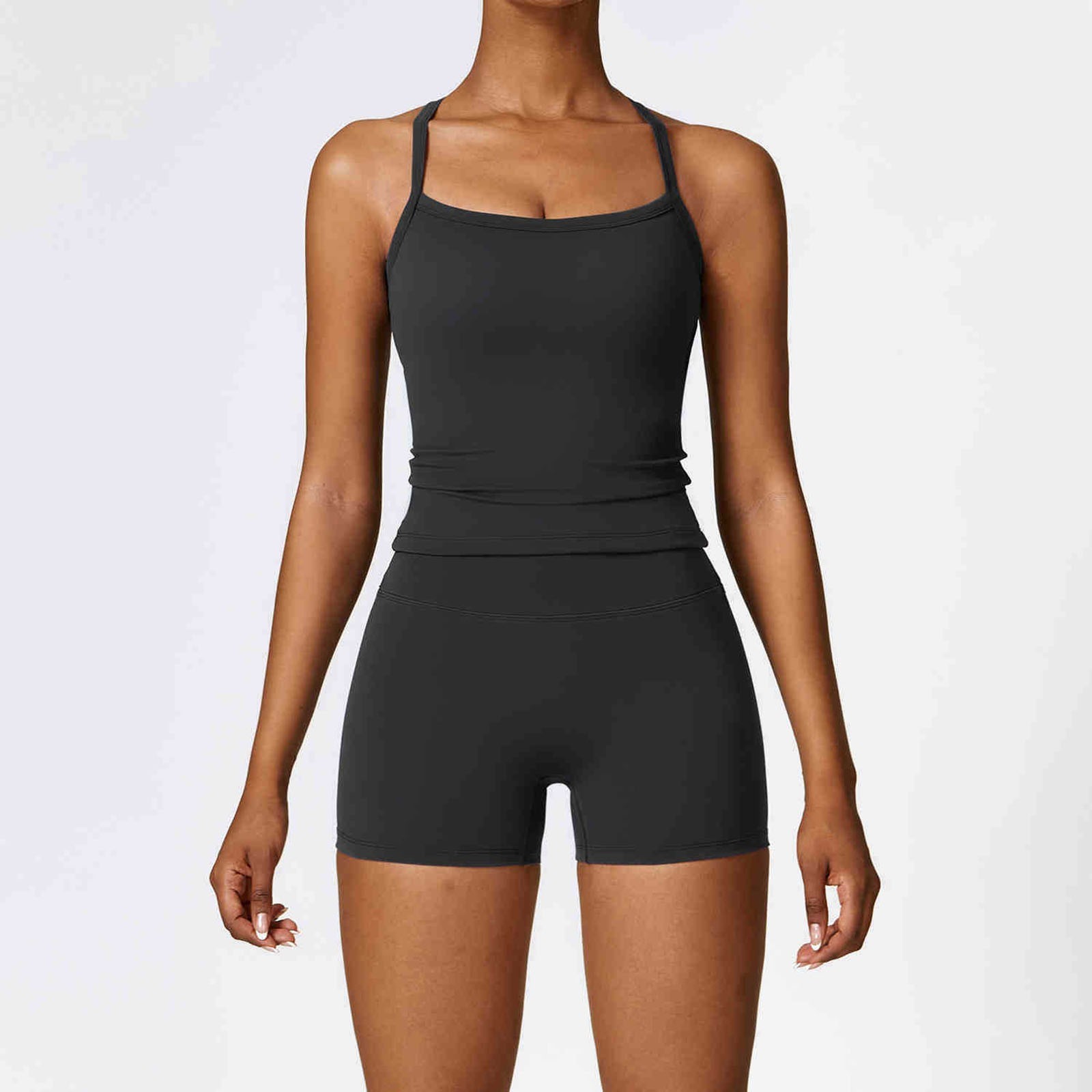 thumbnail image 2 of Conjunto de yoga de 2 piezas para mujer: camiseta sin mangas con espalda descubierta y pantalones cortos. Tejido transpirable, tirantes modernos, ideal para fitness/verano, varias tallas., 2 of 7